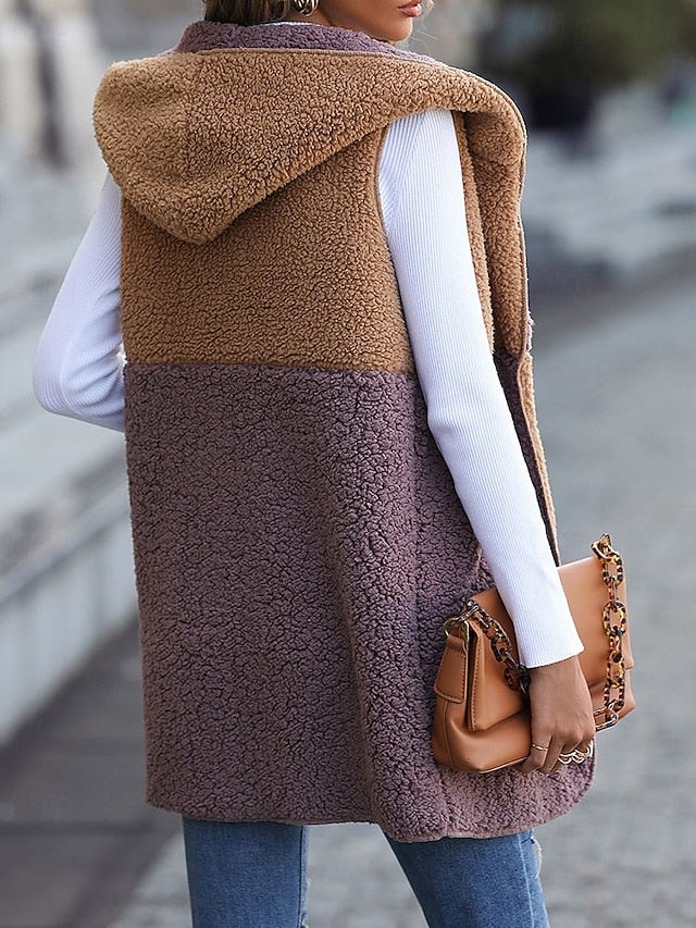 Giacca smanicata con cappuccio invernale